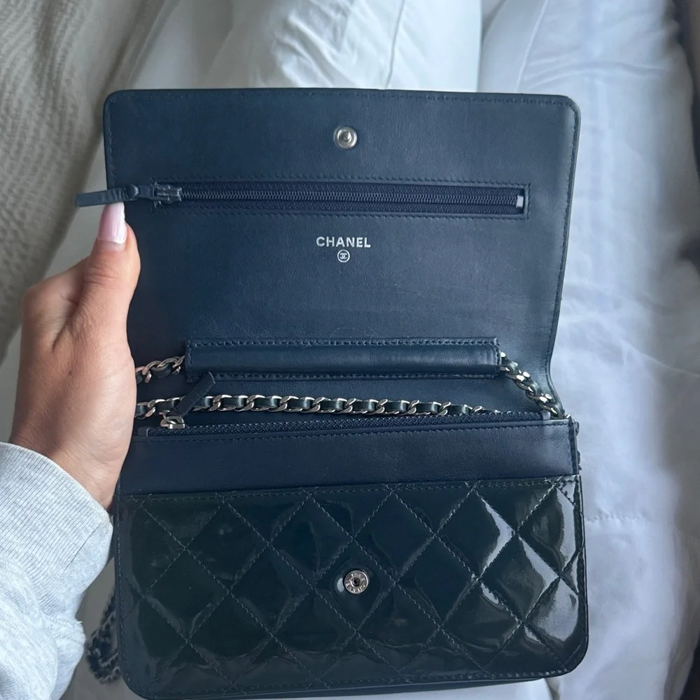 Chanel Blue Patent Leather Crossbody Bag - Picture 3 of 8